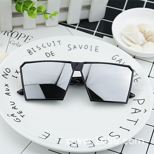 Women's Fashion Sport Sunglasses with Square Frame and Mirrored Lenses Bowlift