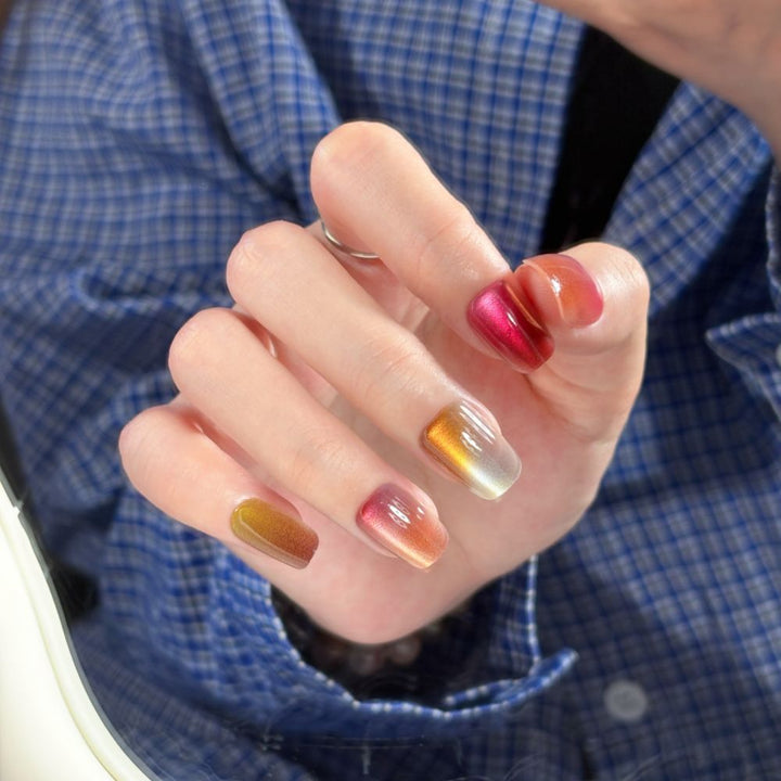 Artificial Nails in Stylish Ombre Design Bowlift