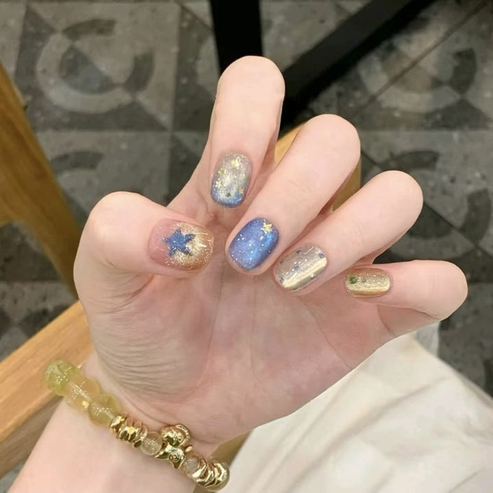 Festive Character-Inspired Nail Art Set Bowlift