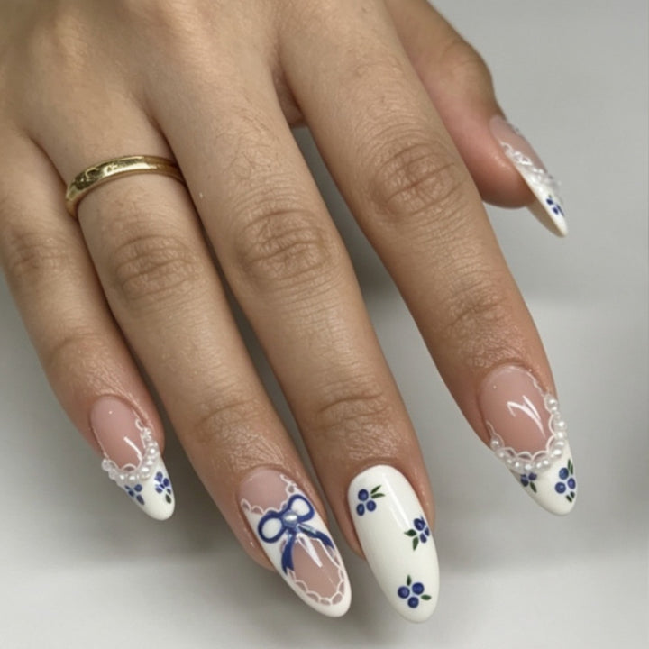 Artistic Floral-Themed Press-On Nails Bowlift