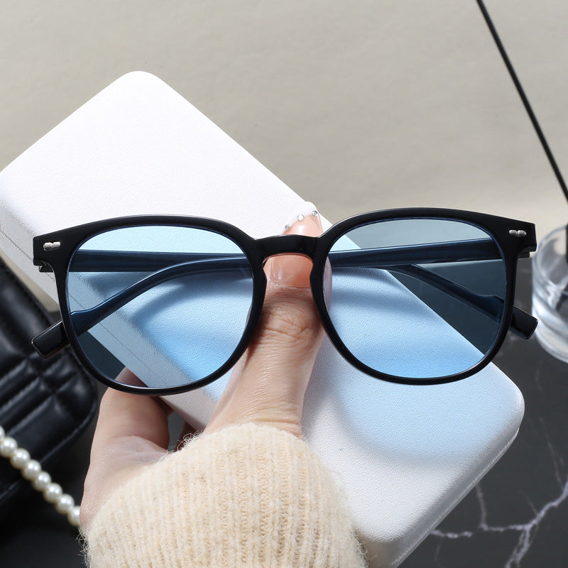 Ladies fashionable sunglasses with transparent frame and elegant design Bowlift