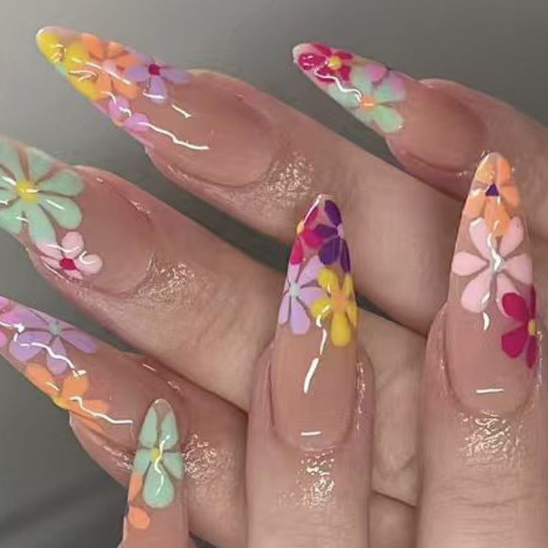Nail art with floral patterns Bowlift