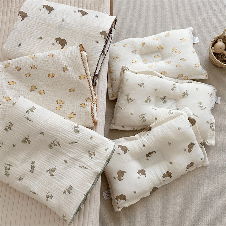 Unisex Mull blanket with cute bear design Bowlift