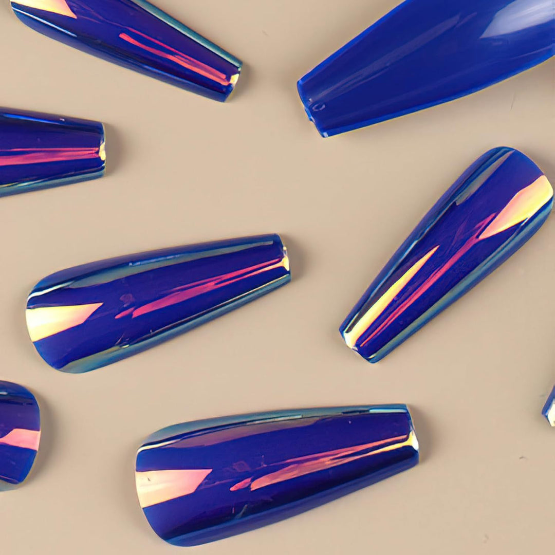 Artificial nail tips with holographic shine Bowlift
