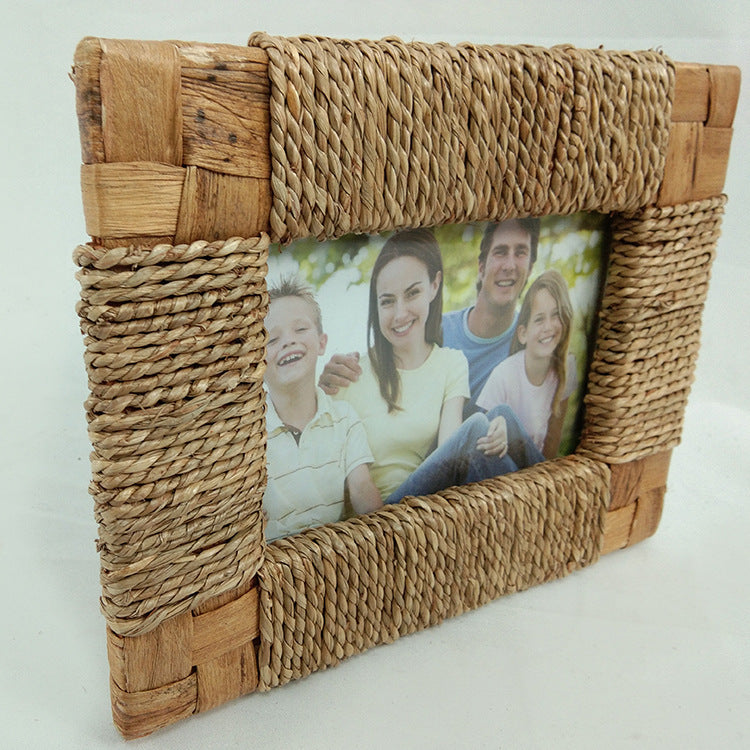 Artful decorative picture frame Bowlift