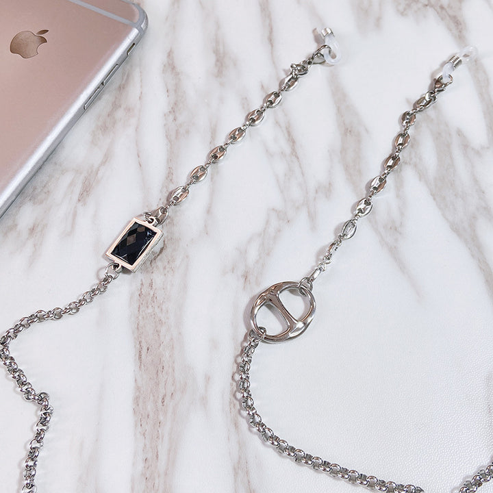 Elegant glasses holder chain with noble pendant Bowlift