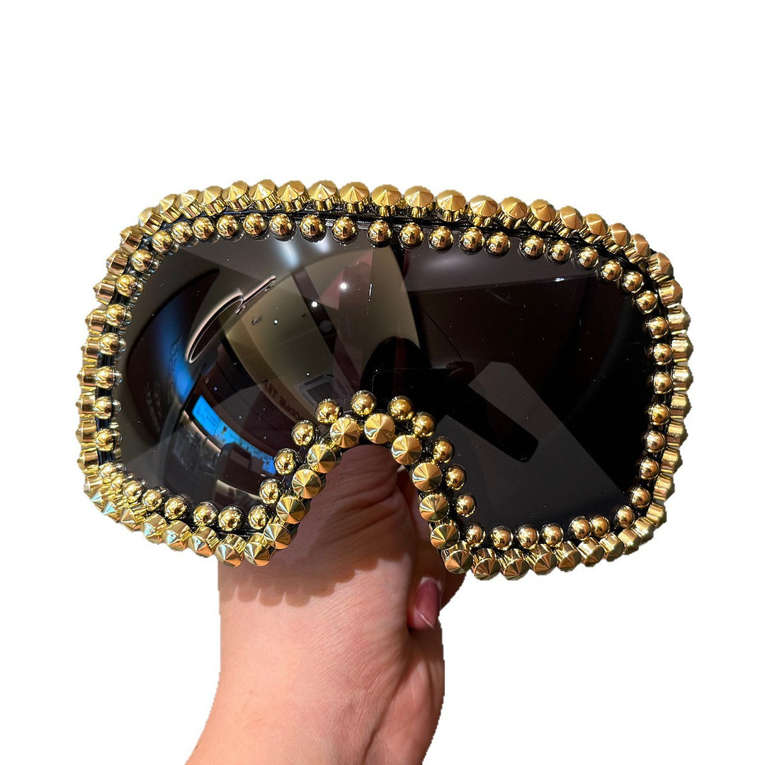 Ladies fashionable ski goggles with glamorous rhinestone embellishment Bowlift