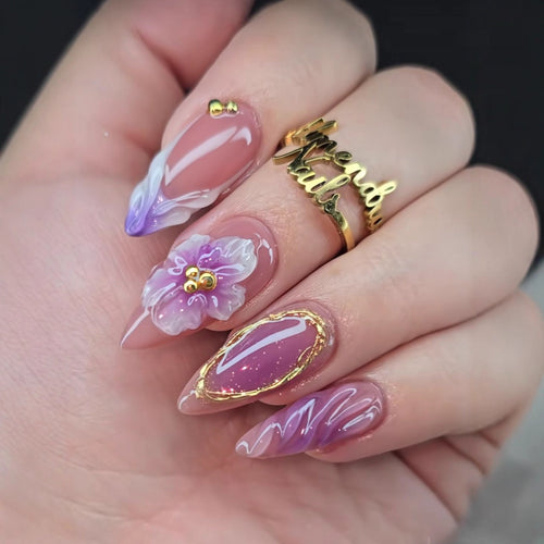 Artificial nails with luxurious 3D flower and glitter design Bowlift