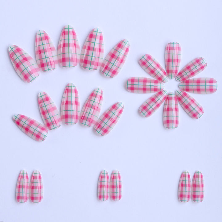 Trendy Checkered Pattern Artificial Nails Bowlift