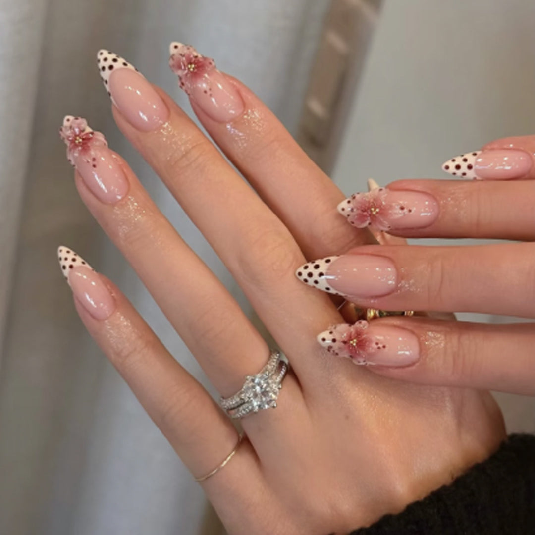 Artful nail art with floral accents Bowlift