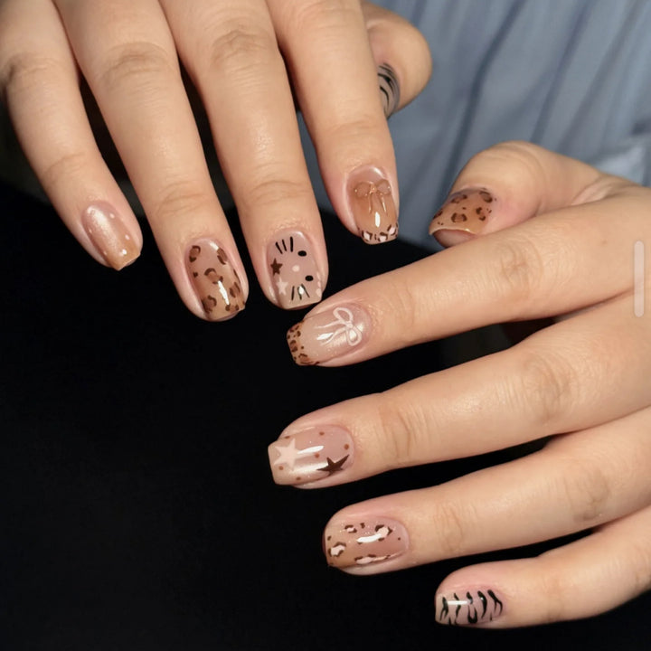 Artistic Almond-Shaped Press-On Nails with Floral Design Bowlift
