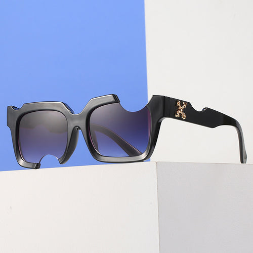 Women's modern, geometric sunglasses with exceptional frame Bowlift