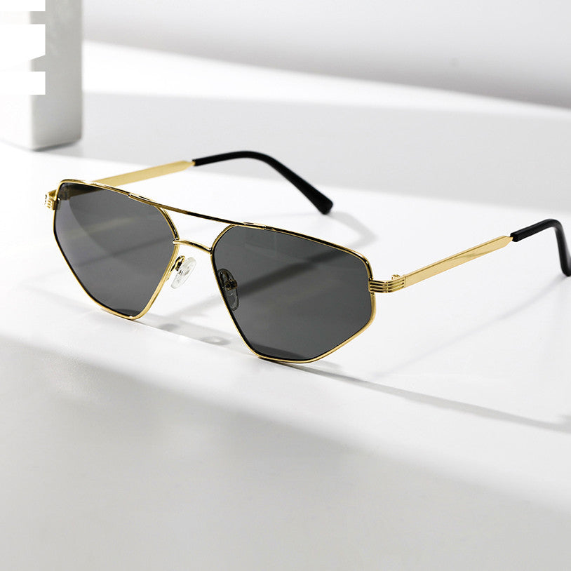Ladies geometric sunglasses with elegant metal frame Bowlift