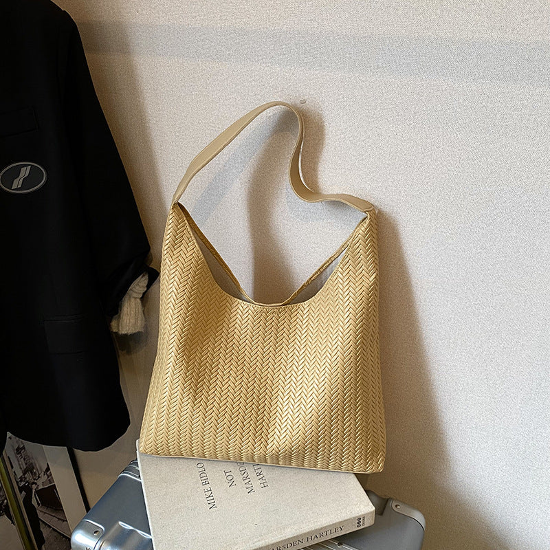 Textured Handbag Bowlift