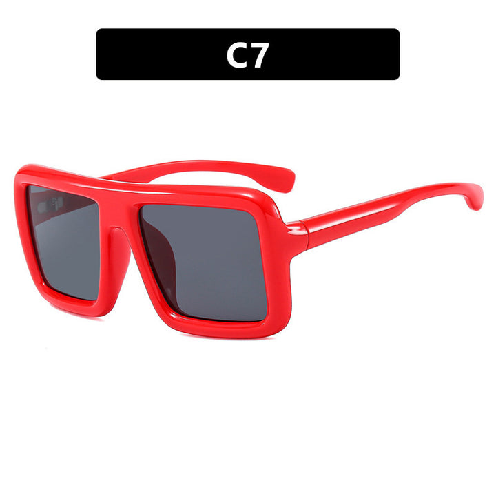 Women's sunglasses in a modern, rectangular design with high UV protection function Bowlift