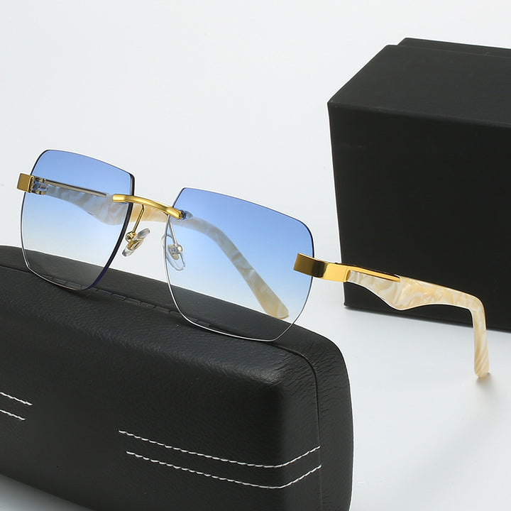 Women's Fashion Sunglasses in Modern Geometric Design Bowlift