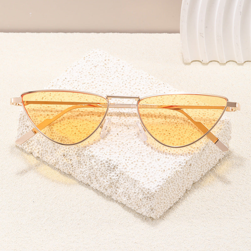 Cat-Eye Sunglasses Bowlift