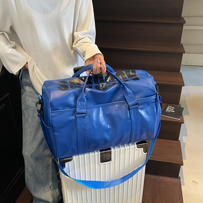 Sporty Travel Bag With Reinforced Bottom Bowlift