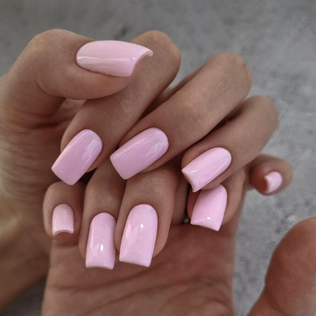 Artificial nail set with high-gloss finish and elegant shape Bowlift