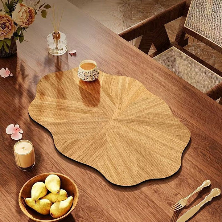 Leaf-Shaped Table Mat