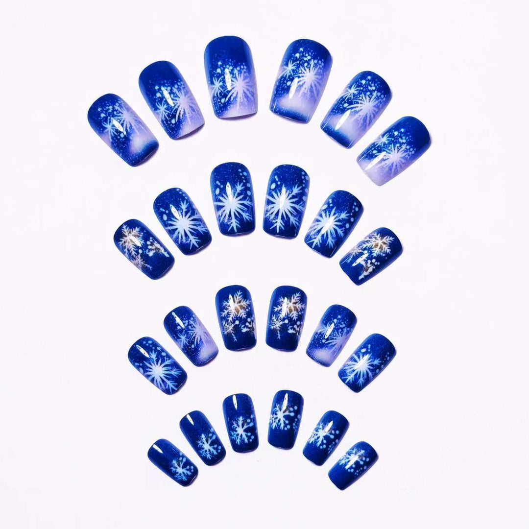 Winter-Themed Elegant Nail Art Bowlift