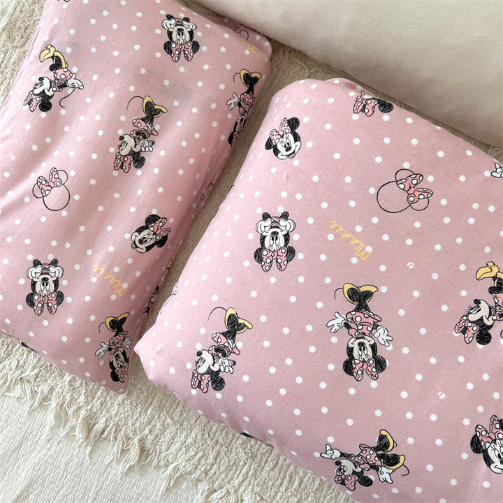 Unisex cotton pillowcase with cheerful bear design Bowlift