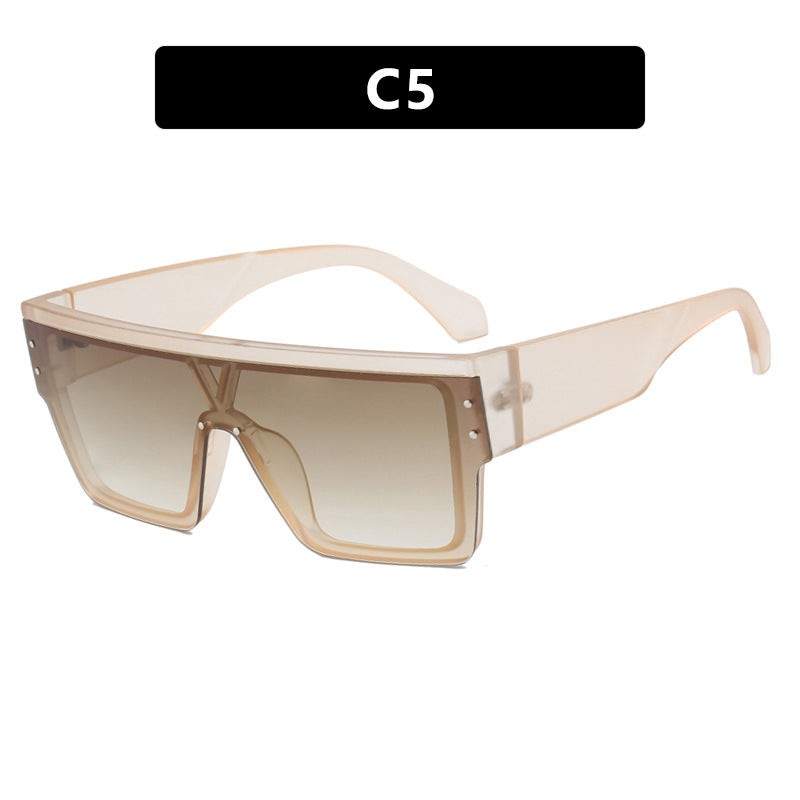 Women's fashionable sunglasses with oversized design and protective UV filter Bowlift