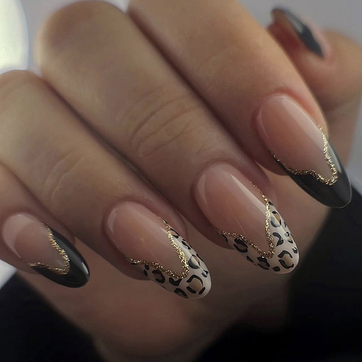 Artificial nail set with glamorous leopard design Bowlift