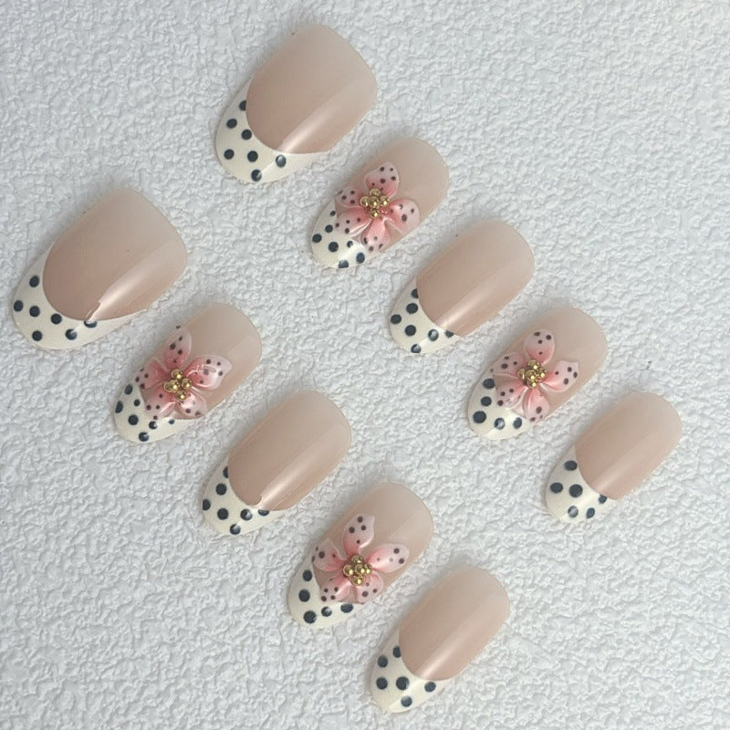 Art Nail Set with Floral Accents Bowlift