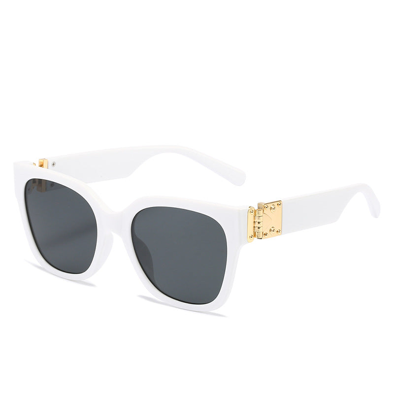 Women's elegant oversized sunglasses with luxurious metal accent Bowlift