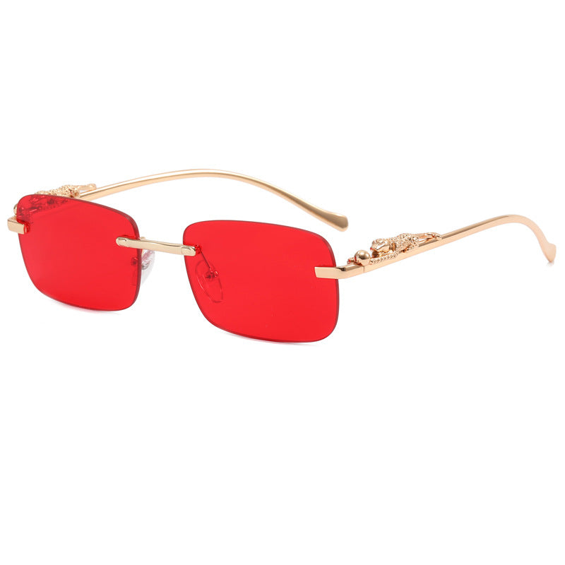 Women Designer Sunglasses with Fine Metal Frame and Luxurious Details Bowlift