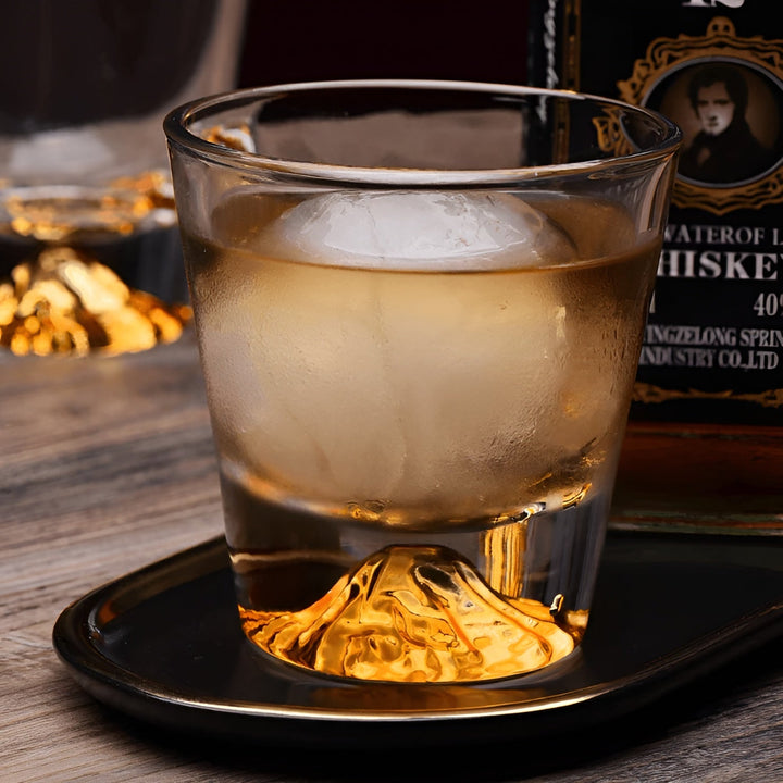Whiskey glasses with Mount Fuji design – Elegant set for connoisseurs | Bowlift