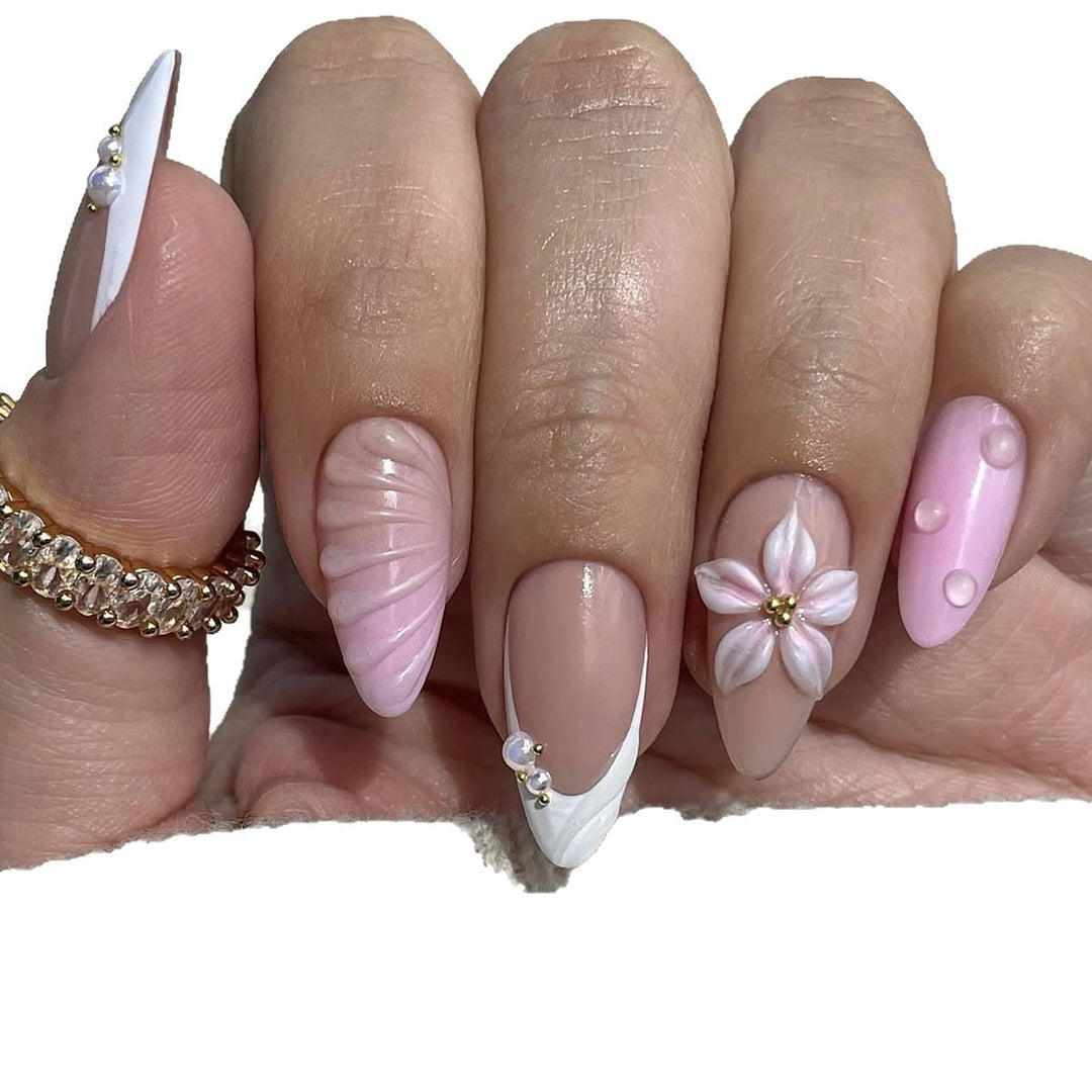 Creative nail art set with floral and shimmering design Bowlift