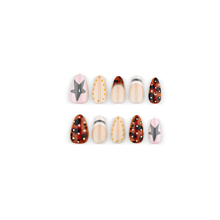 Artificial Nails in Modern Polka Dot Design Bowlift