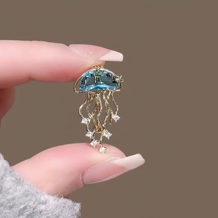 Elegant jellyfish brooch with sparkling crystals Bowlift