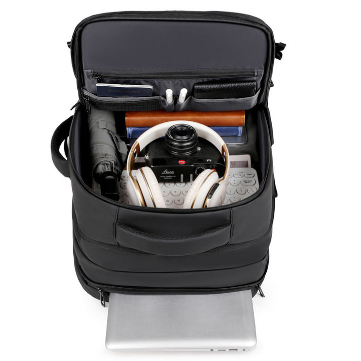 Functional backpack with special laptop compartment and optimal space utilization Bowlift