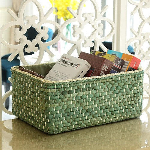 Handcrafted organizer basket with two handles Bowlift