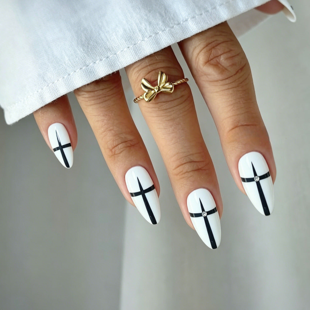 Artificial nails with elegant geometric design Bowlift