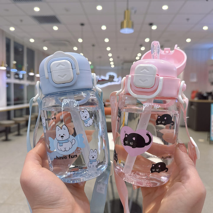 Women's creative drinking bottle with ergonomic lid Bowlift