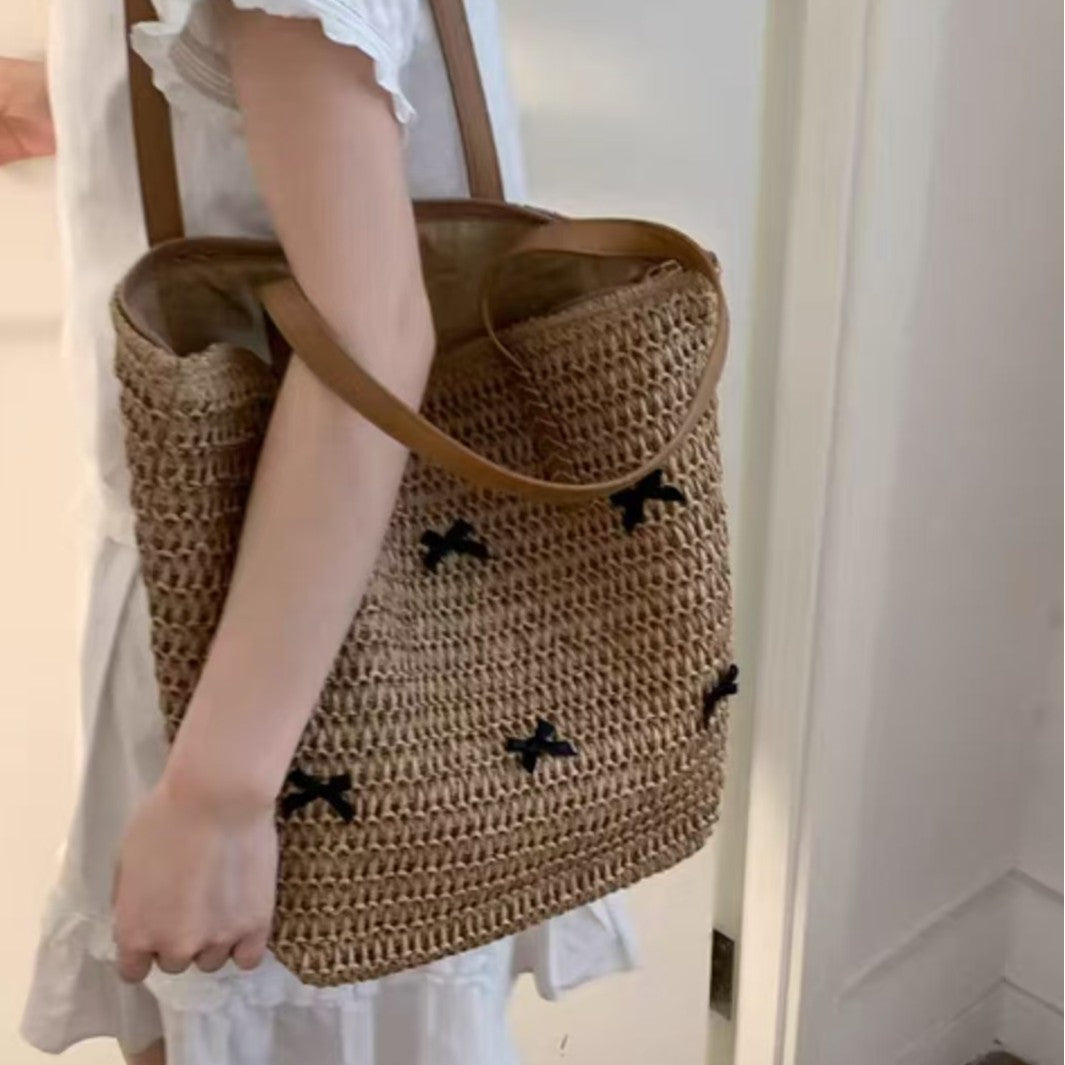 Braided Bast Bag with Decorative Bow Design Bowlift