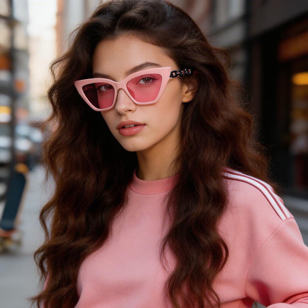 Women's Cat-Eye Sunglasses with Luxurious Chain Frame Bowlift