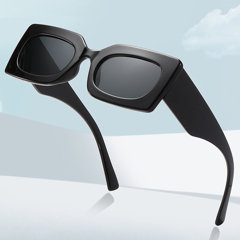 Women's Fashion Sunglasses in Modern Square Design Bowlift