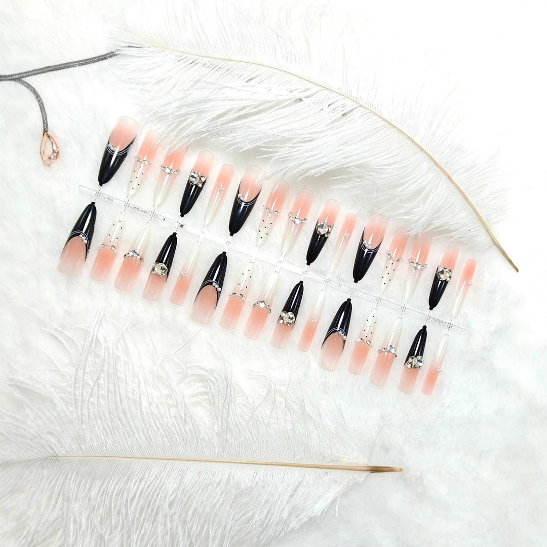 Glamorous artificial nails with glitter accents Bowlift
