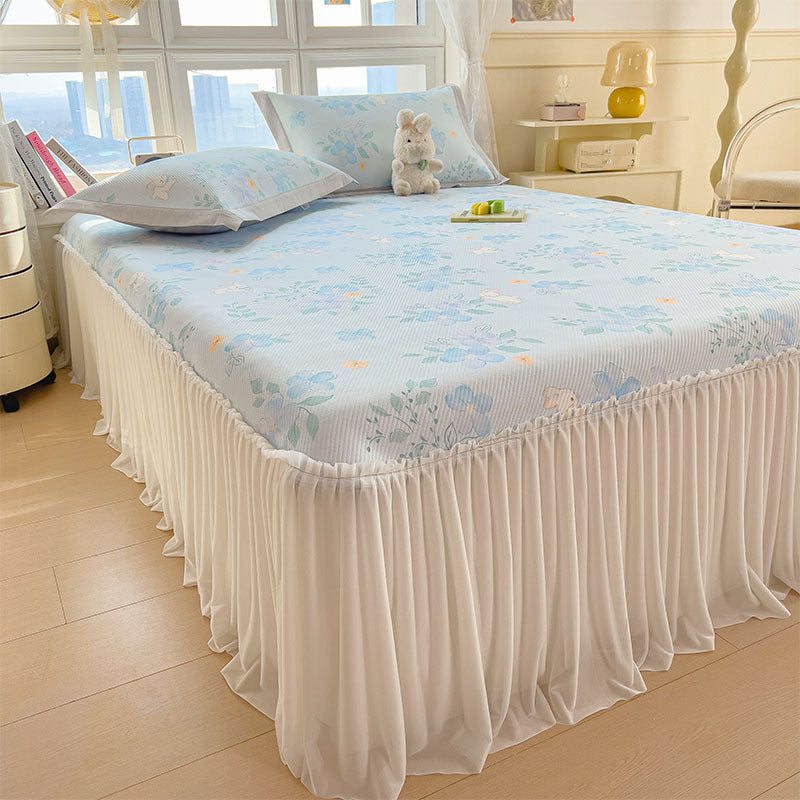 Women's elegant and decorative bedding throw set with cheerful floral pattern Bowlift