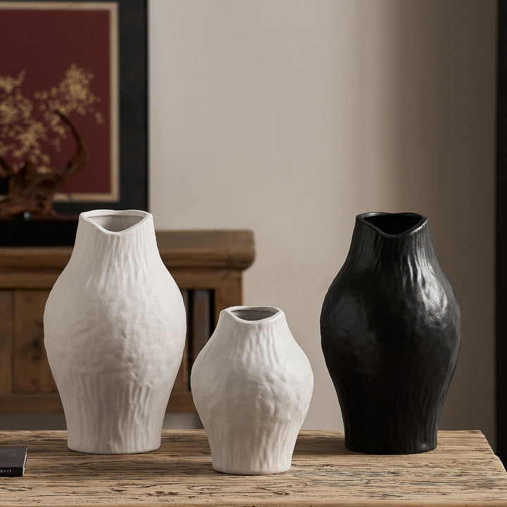 Elegant and modern ceramic vase Bowlift