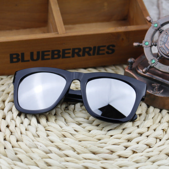 Women's sporty sunglasses with polarized lenses Bowlift