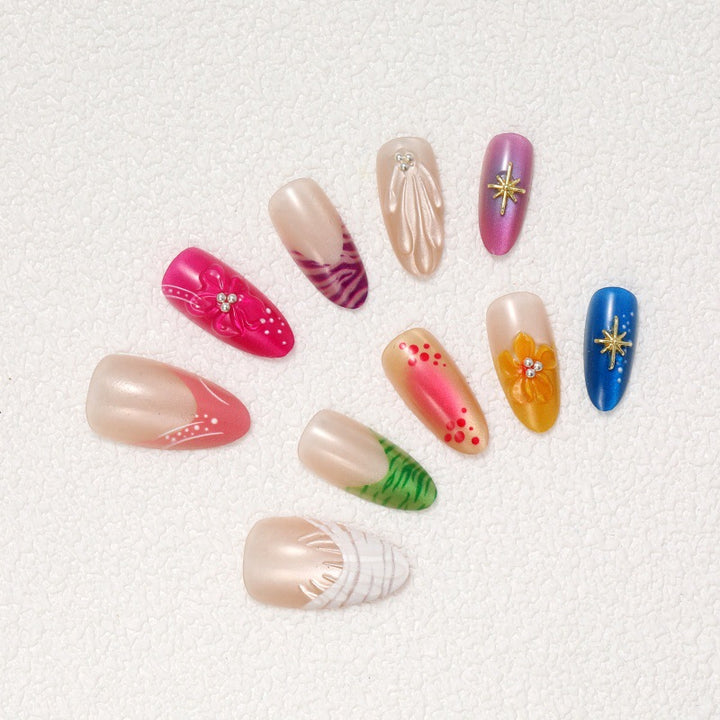 Nail Art Set with Floral and Glittering Accents Bowlift