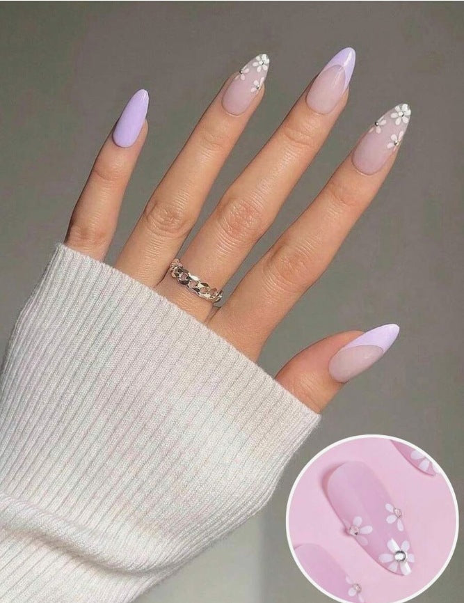 Decorative Floral Press-On Nails Bowlift