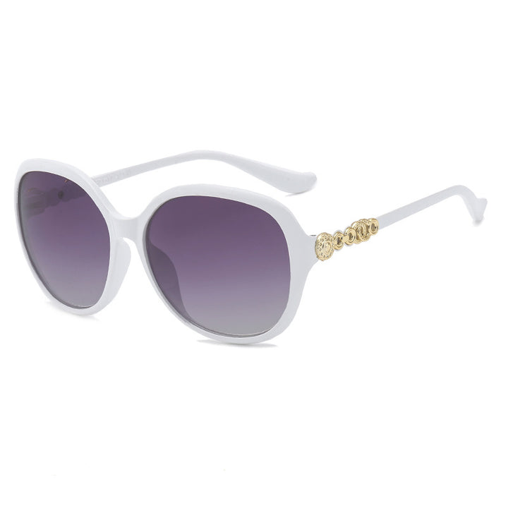 Women's oversized sunglasses with trendy tortoiseshell pattern and elegant frame accents Bowlift
