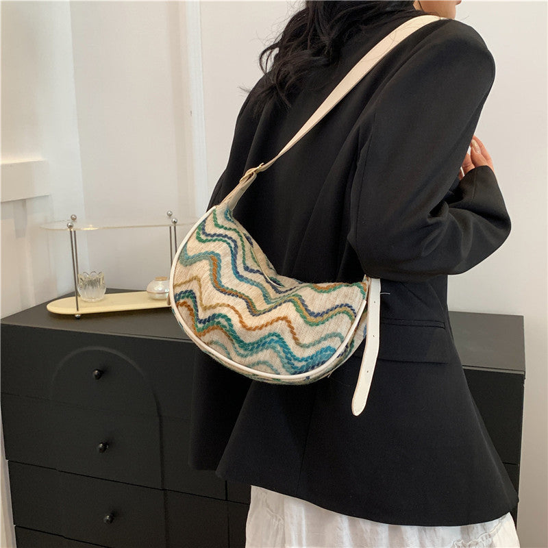 Vintage-Inspired Woven Crossbody Bag Bowlift